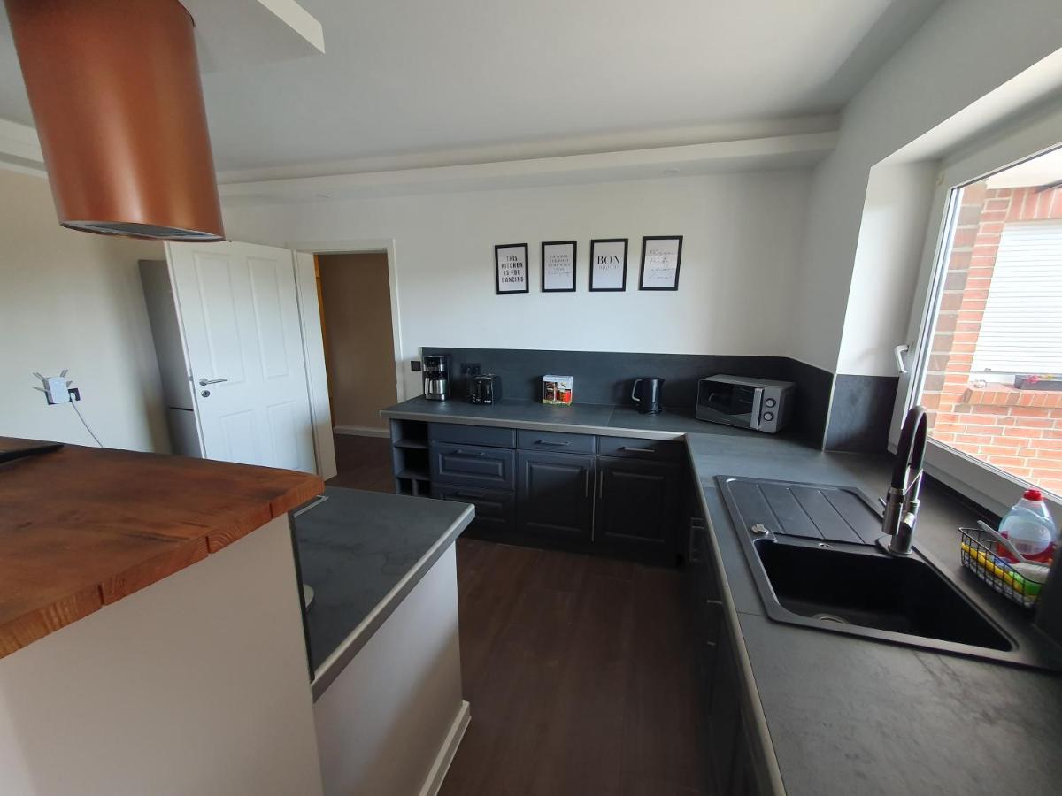 Neumuehler Hof Ferienwohnung "Stefan" Bietet 4 Schlafzimmer Und 4 Baeder , Eine Grosse Badewanne Und Grosser Terrasse Zum Garten, Kostenfreie Parkmoeglichkeiten Schwerin (Mecklenburg-Vorpommern) Exterior foto